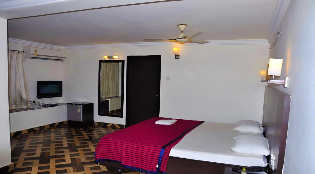 Aditya Palace Hotel Rajahmundry Exterior photo